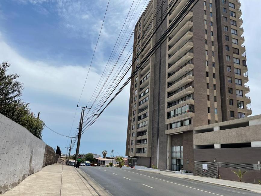 Edificio  Náutico / Avenida Angamos